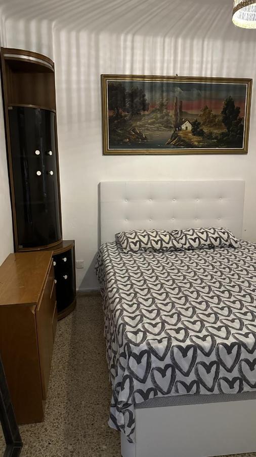 Habitaciones Con O Sin Balcon 바달로나 외부 사진